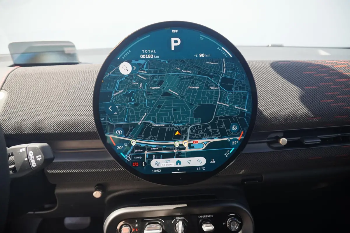E | John Cooper Works Uitvoering | Pakket M | Panoramadak | Stoel & Stuurverwarming | Comfort Access | Head-Up Display