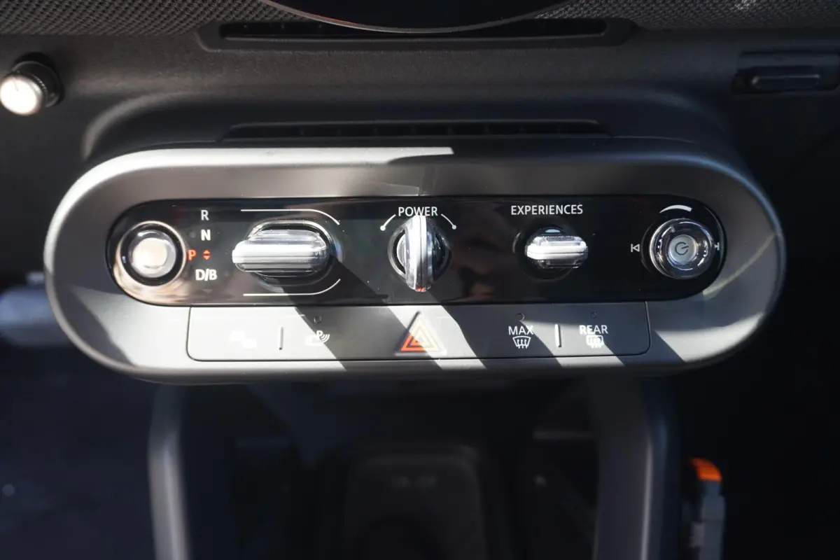 E | John Cooper Works Uitvoering | Pakket M | Panoramadak | Stoel & Stuurverwarming | Comfort Access | Head-Up Display