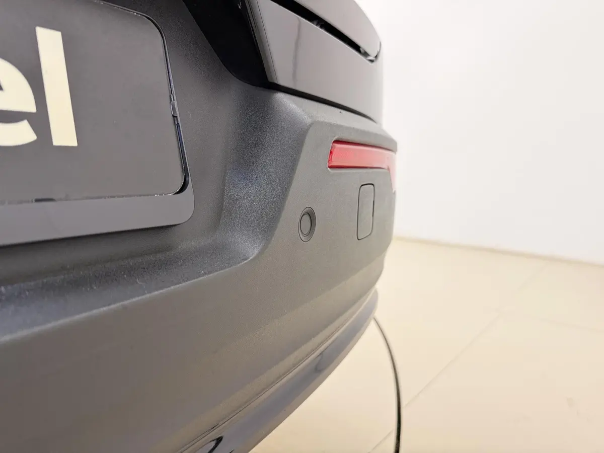1.5 T4 Plug-in hybrid Plus Dark | Apple Carplay / Android Auto | Harman/Kardon | Parkeersensoren |