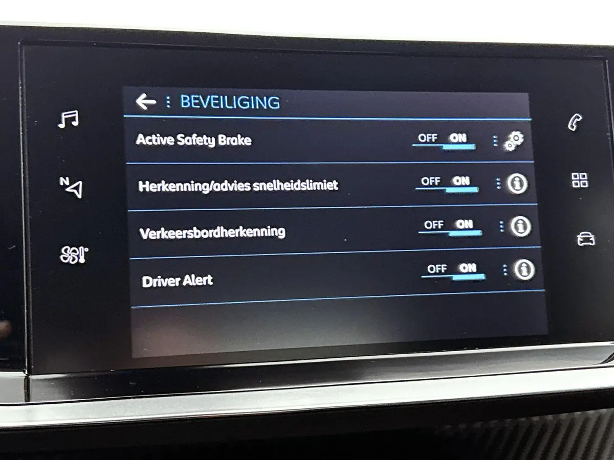 1.2 130pk Allure Pack Automaat | Apple Carplay/Android Auto | Climate Control | Stoelverwarming | Adaptieve Cruise Control | 17"LMV | LED | Camera |