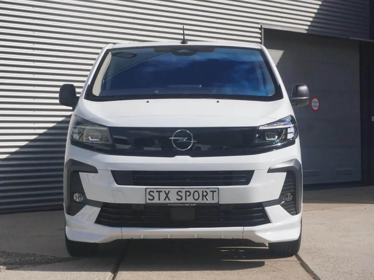 Vivaro-e 75kWh | STX Sport | Mooiste  bus van NL (!) | Lederen bekleding | Spoilerpakket | 18 inch Lichtmetalen velgen | Dynamic Comfort NAV Pakket | Winterpakket | 2x schuifdeur | Betimmeri