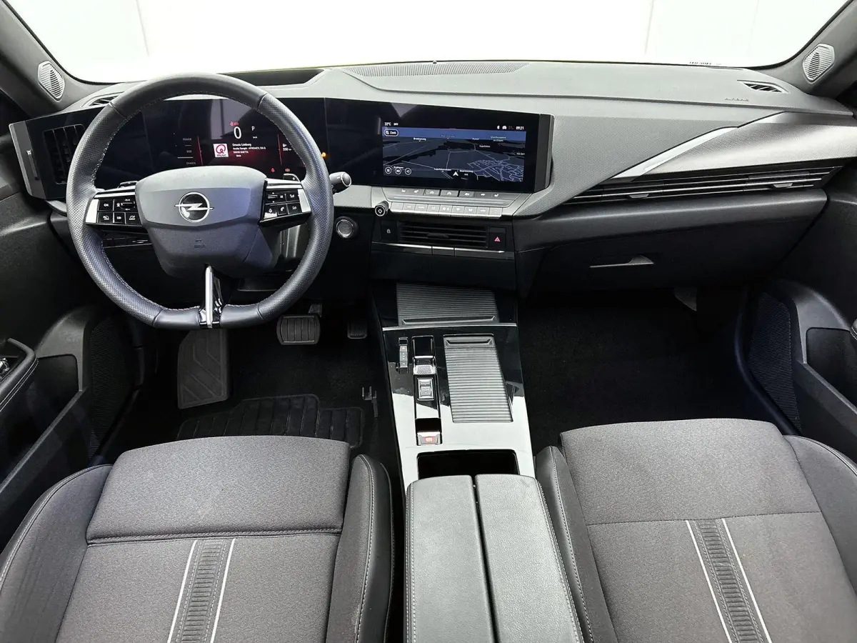 1.2 145pk Hybrid GS Automaat | Navigatie | Climate Control | Adaptieve Cruise Control | 360 Camera | Keyless Entry/Start | 17"LMV | Stoel/Stuurverwarming | Apple Carplay/Android Auto |