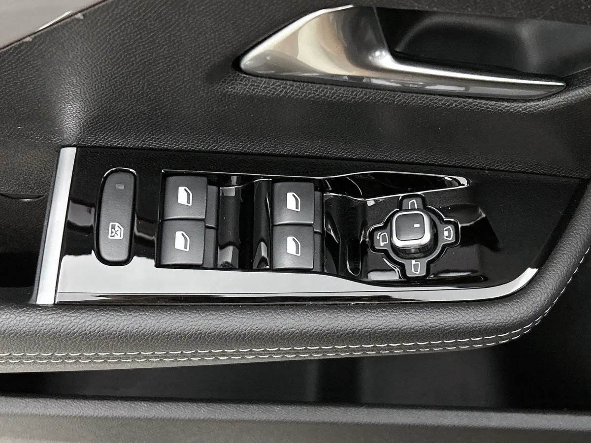 1.2 145pk Hybrid GS Automaat | Navigatie | Climate Control | Adaptieve Cruise Control | 360 Camera | Keyless Entry/Start | 17"LMV | Stoel/Stuurverwarming | Apple Carplay/Android Auto |