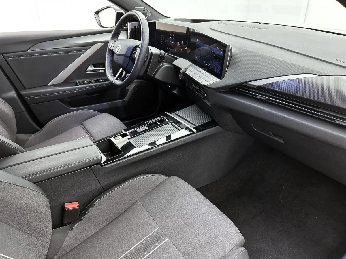 1.2 145pk Hybrid GS Automaat | Navigatie | Climate Control | Adaptieve Cruise Control | 360 Camera | Keyless Entry/Start | 17"LMV | Stoel/Stuurverwarming | Apple Carplay/Android Auto |