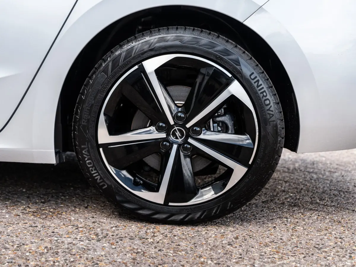1.6 Turbo Plug In Hybrid 180PK GS | Head-Up | 360 Camera | Techno Pack | BTW