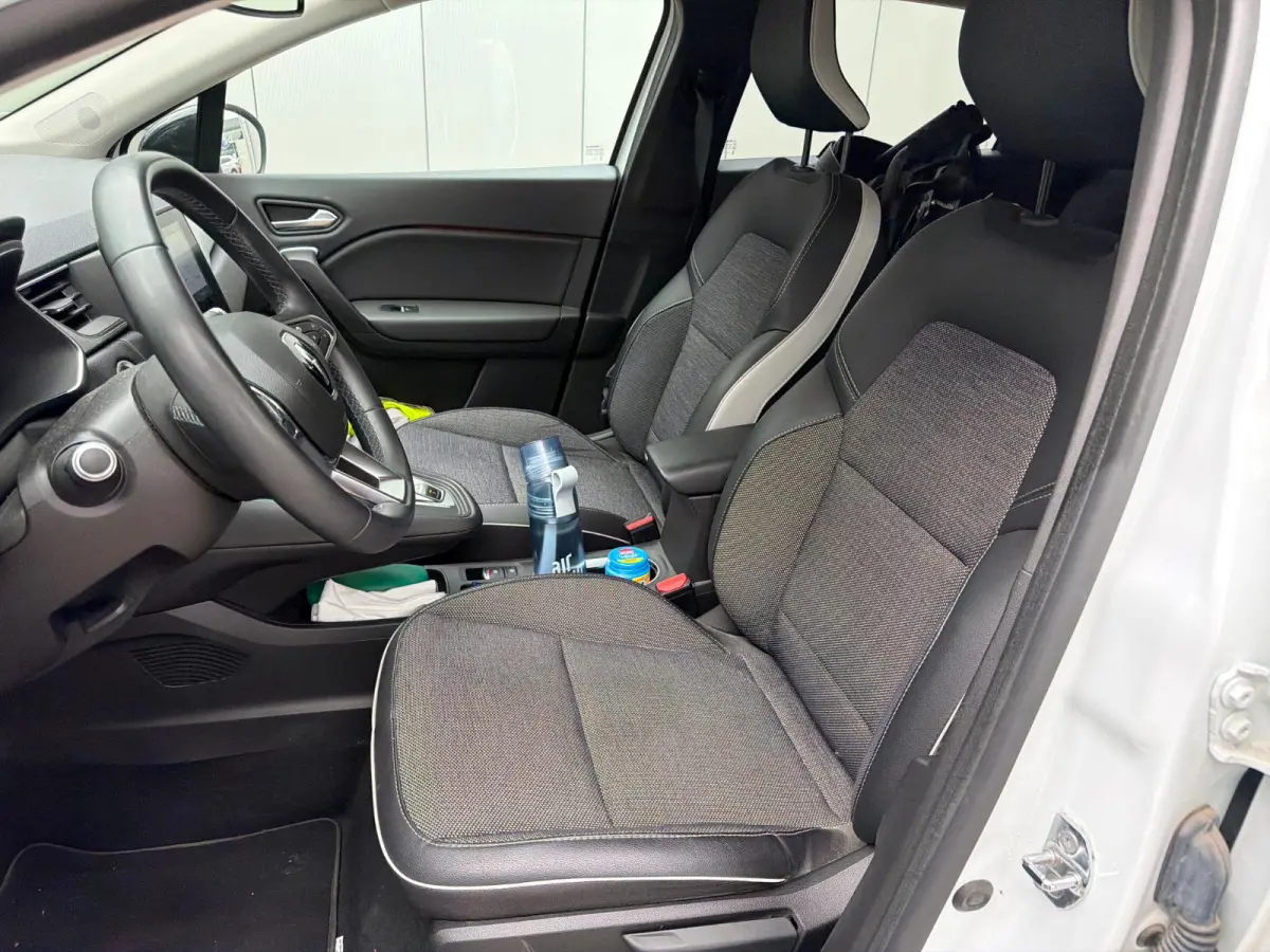 E-Tech Plug-in Hybrid 160 Intens | Trekhaak | Parkeercamera | Navigatie |