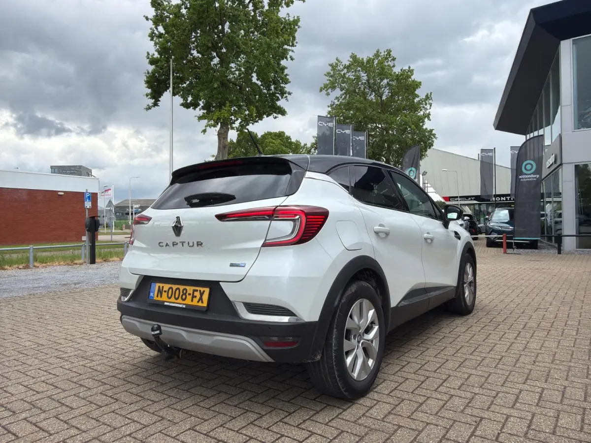 E-Tech Plug-in Hybrid 160 Intens | Trekhaak | Parkeercamera | Navigatie |