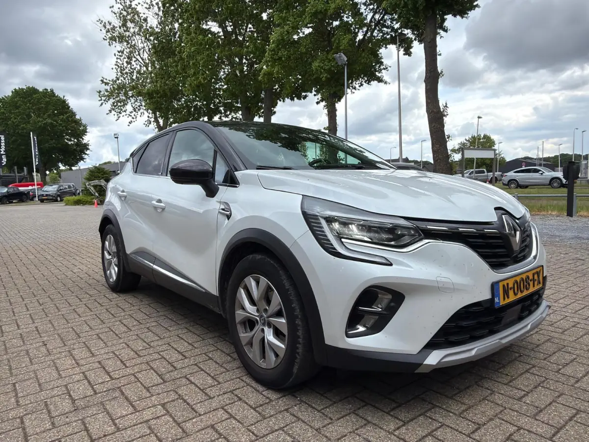 E-Tech Plug-in Hybrid 160 Intens | Trekhaak | Parkeercamera | Navigatie |