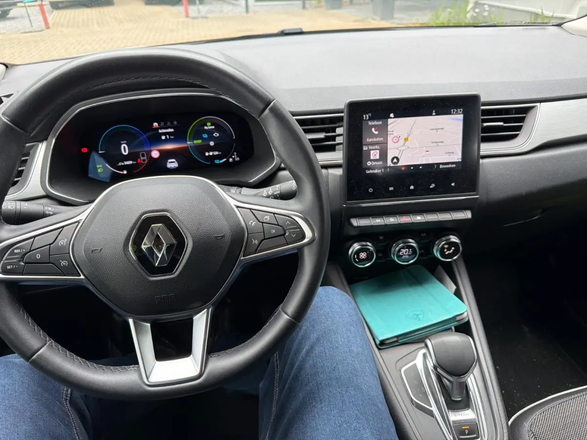 E-Tech Plug-in Hybrid 160 Intens | Trekhaak | Parkeercamera | Navigatie |