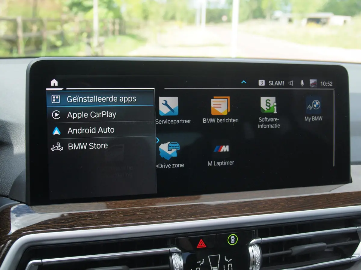 xDrive30e Business Edition Plus | Panoramadak | Head-Up Display | Camera | Sfeerverlichting | LED-Laser |