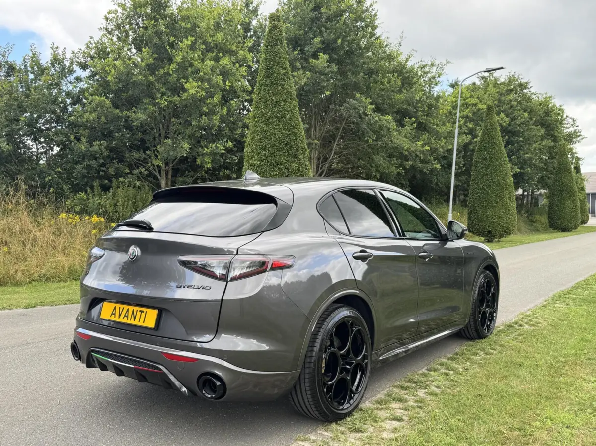 2.0t Q4 Veloce My24 model, 21inch!!