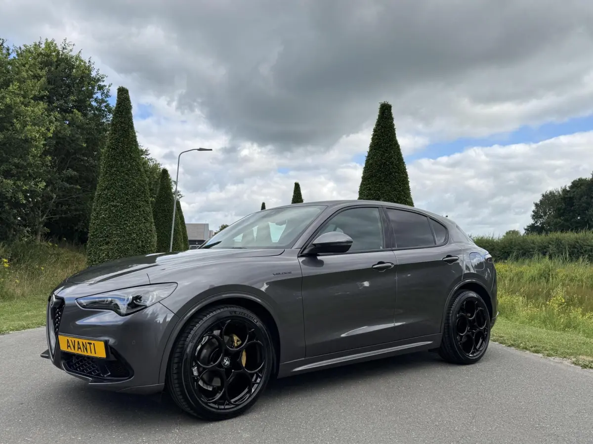 2.0t Q4 Veloce My24 model, 21inch!!