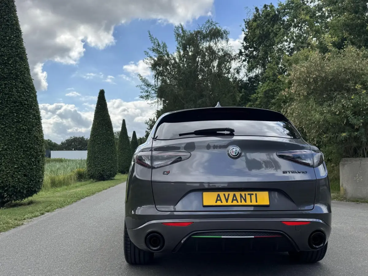 2.0t Q4 Veloce My24 model, 21inch!!