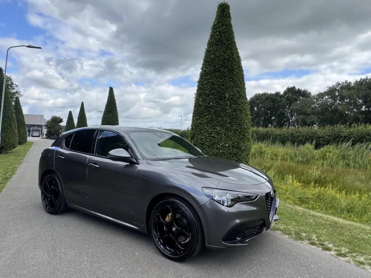 2.0t Q4 Veloce My24 model, 21inch!!