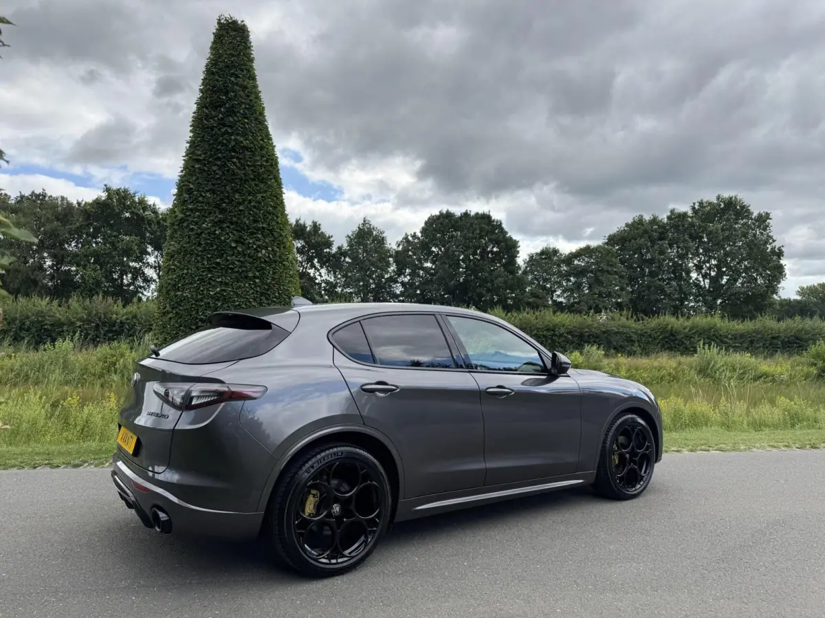 2.0t Q4 Veloce My24 model, 21inch!!