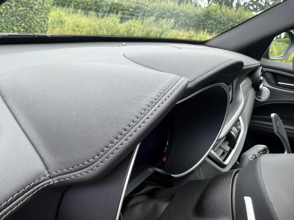2.0t Q4 Veloce My24 model, 21inch!!