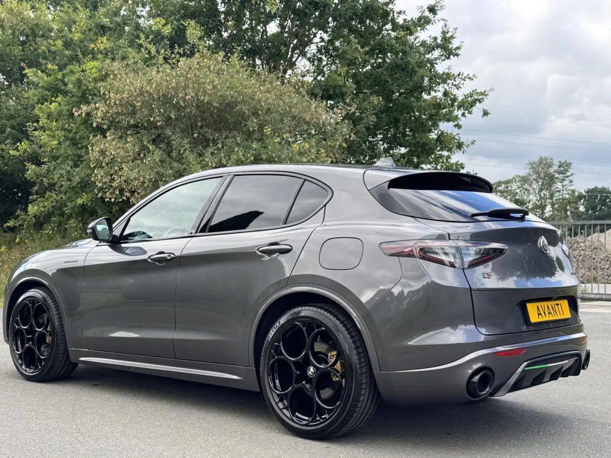 2.0t Q4 Veloce My24 model, 21inch!!