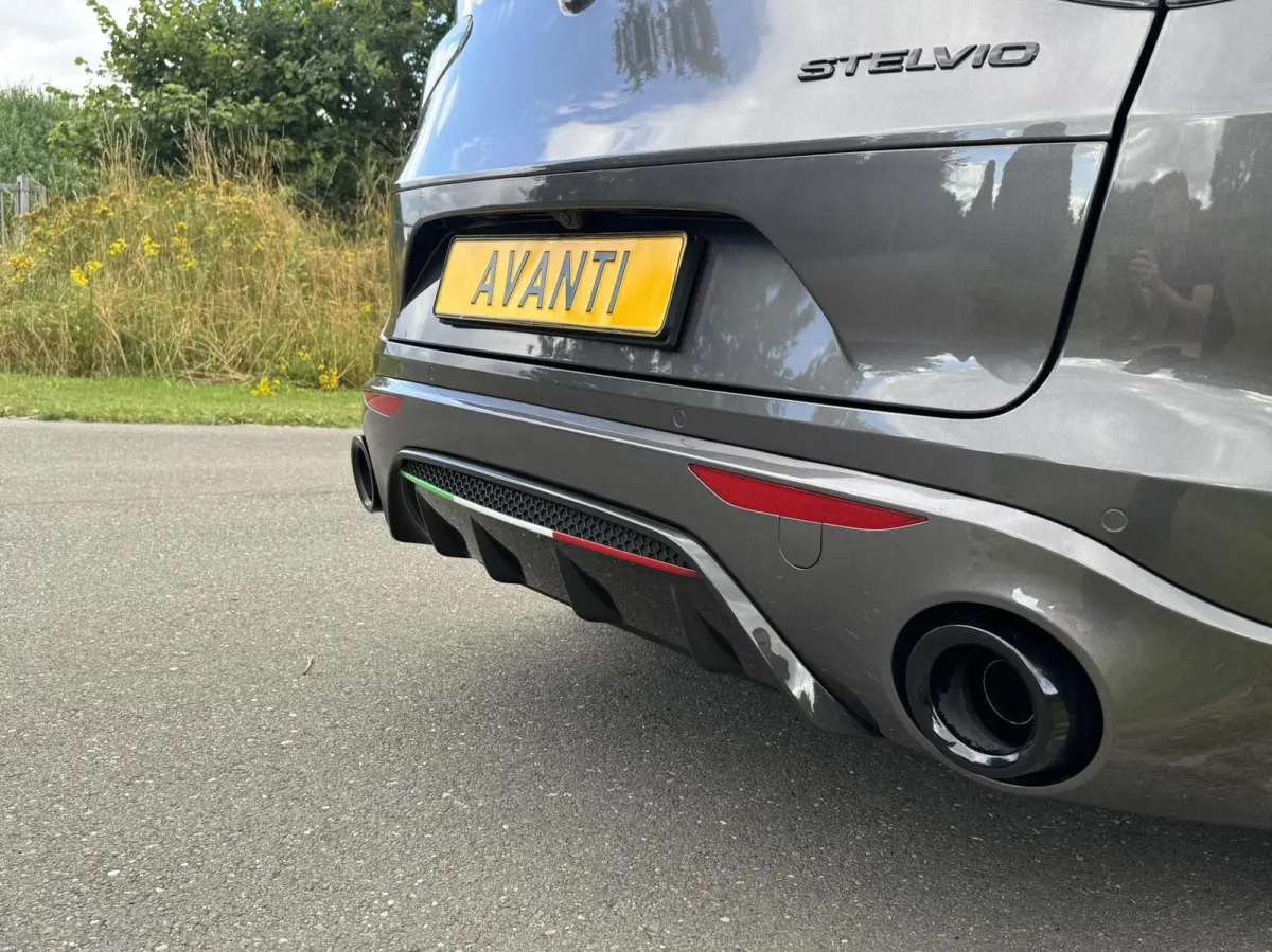 2.0t Q4 Veloce My24 model, 21inch!!