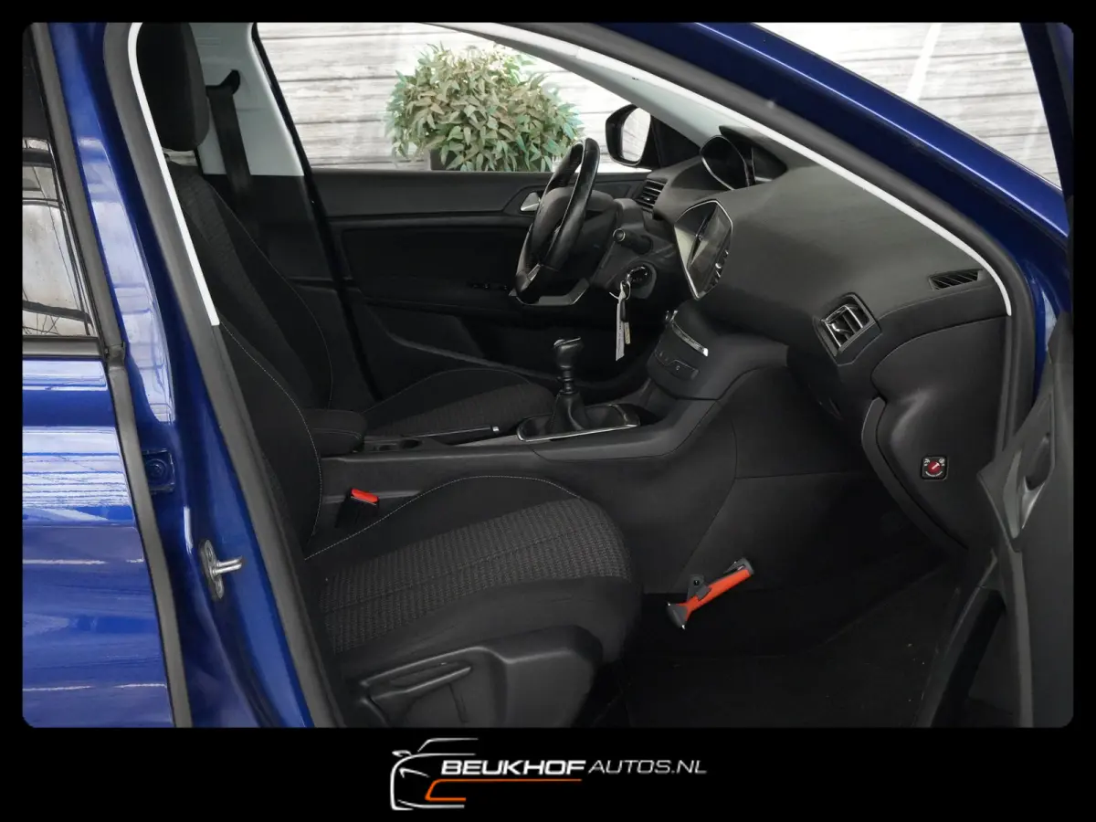 1.2 PureTech Nieuwe Riem Carplay Navigati Cruise
