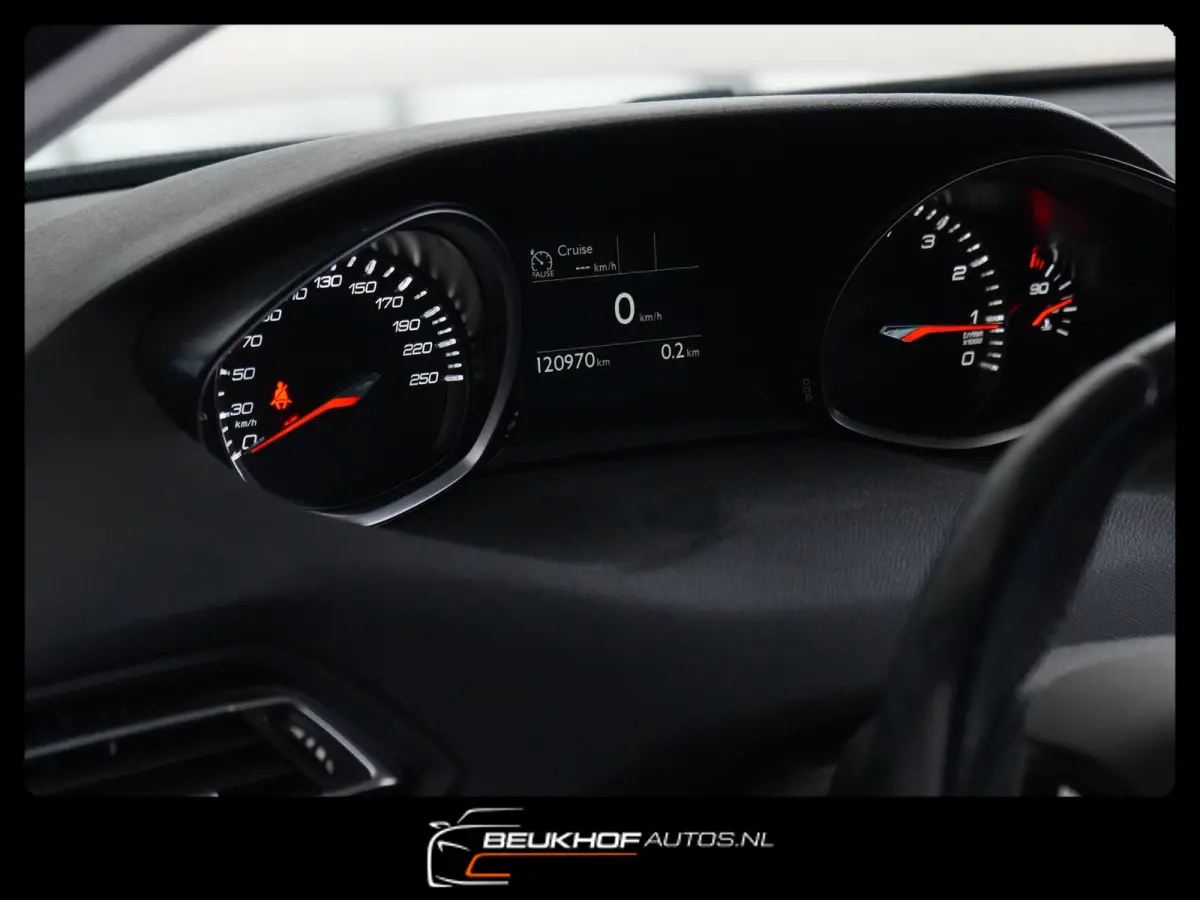1.2 PureTech Nieuwe Riem Carplay Navigati Cruise