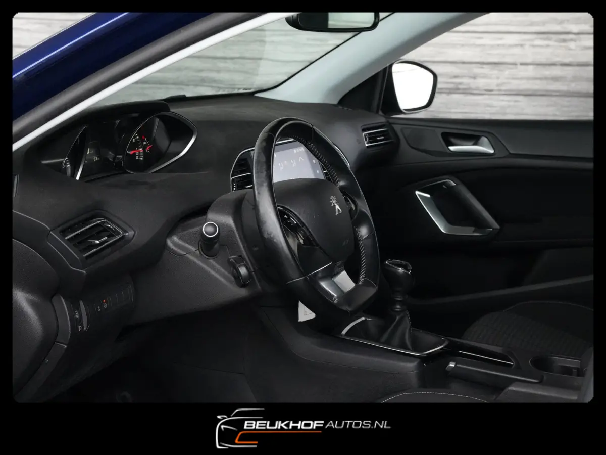 1.2 PureTech Nieuwe Riem Carplay Navigati Cruise