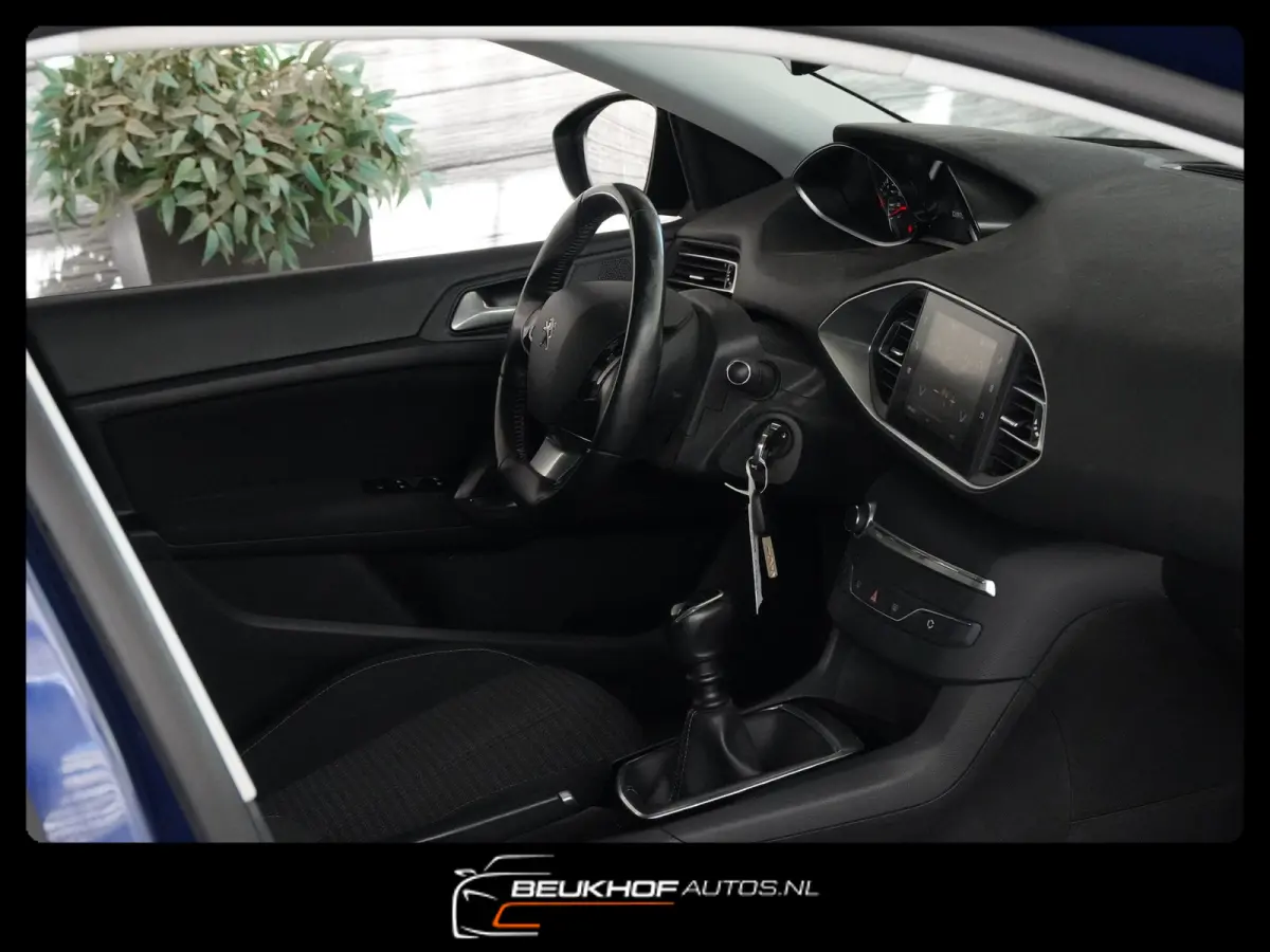 1.2 PureTech Nieuwe Riem Carplay Navigati Cruise