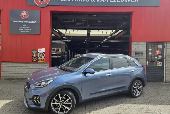 1.6 GDi Hybrid ExecutiveLine Automaat/ Navigatie/ Parkeersensoren V+A/ Lederen bekleding/ Camera/ Rijklaarprijs!