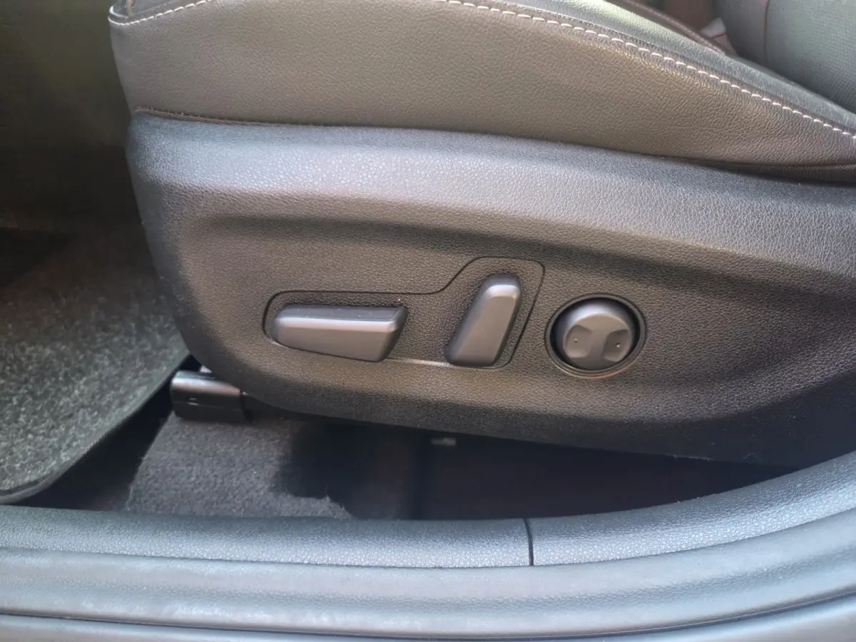 1.6 GDi Hybrid ExecutiveLine Automaat/ Navigatie/ Parkeersensoren V+A/ Lederen bekleding/ Camera/ Rijklaarprijs!