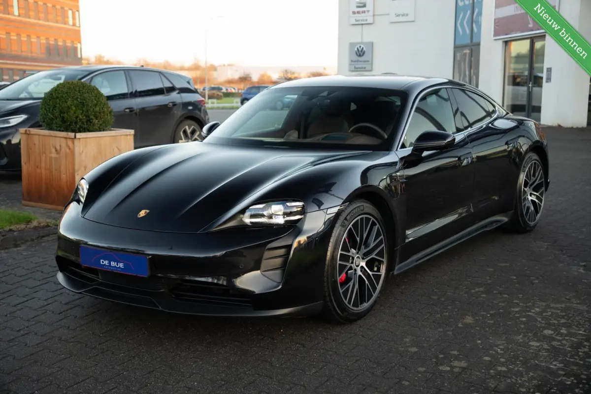 4S Performance 84 kWh|Matrix|Chrono|Achteras besturing|Panoramadak|Olea Leder|Bose|Luchtvering|Full Option|Dealer Onderhouden