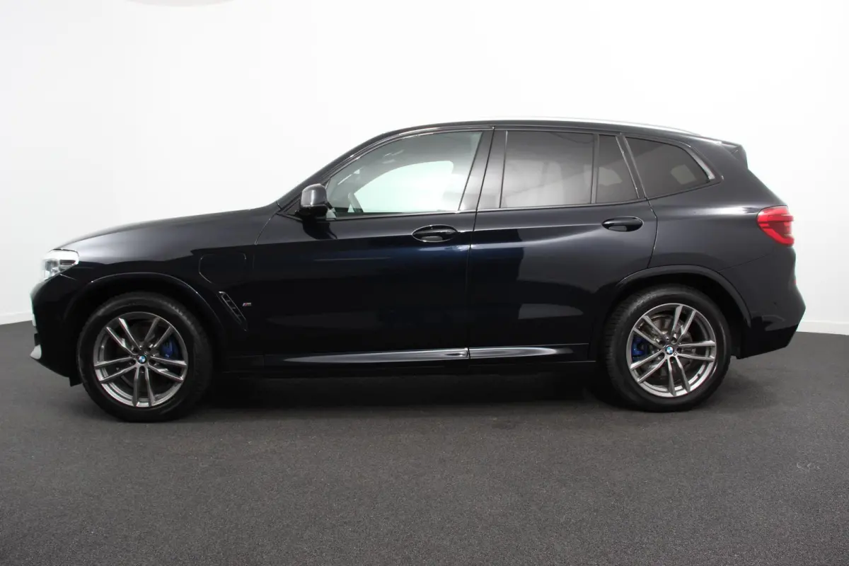 xDrive30e 292pk Hybrid Steptronic M Sport DEMO Navigatie Apple Carplay/Android Auto Parkeersensoren Camera Panoramadak Adaptive Cruise Control Adaptieve LED-koplampen Sound-systeem Harman-Ka