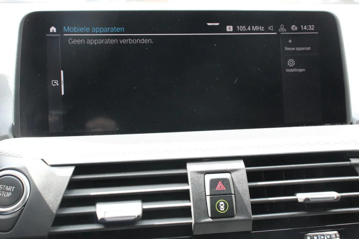 xDrive30e 292pk Hybrid Steptronic M Sport DEMO Navigatie Apple Carplay/Android Auto Parkeersensoren Camera Panoramadak Adaptive Cruise Control Adaptieve LED-koplampen Sound-systeem Harman-Ka