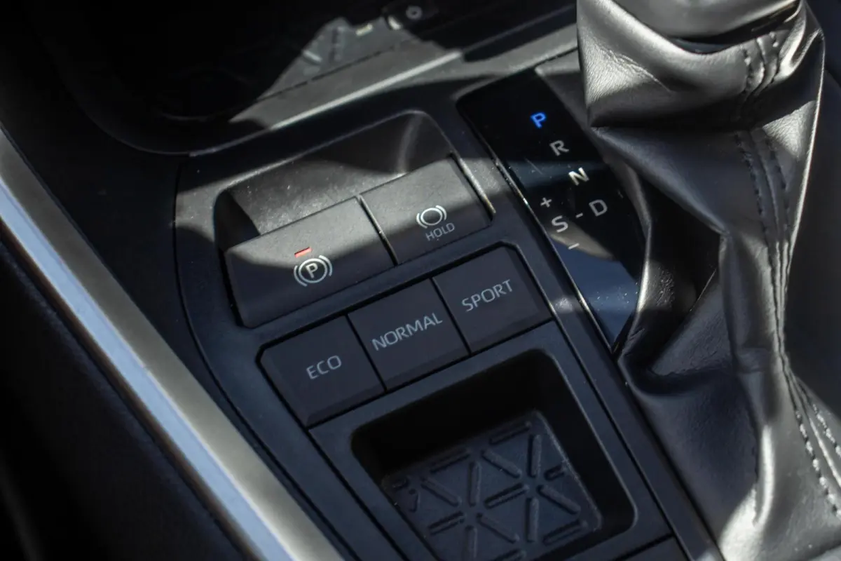 2.5 Hybrid Style, Adaptive-Cruise, Carplay