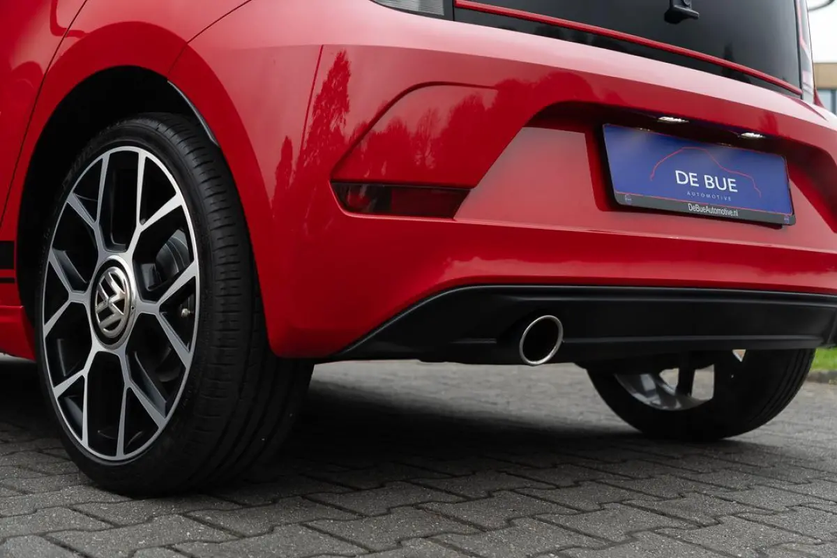 Up! 1.0 TSI GTI|1ste Eig.|5-deurs|Panoramadak|Airco|Stoelverwarming|6BAK|TornadoRood|Dealer Onderhouden