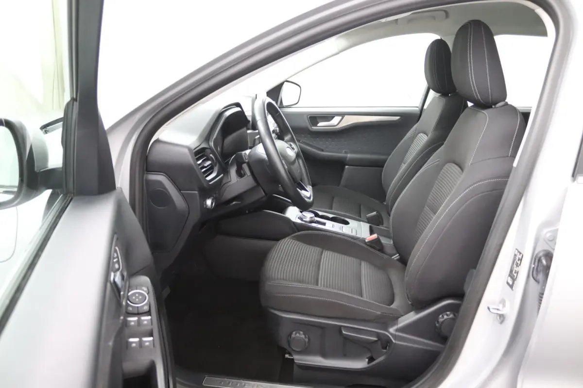 2.5 PHEV Titanium*NAVI*CLIMA*HAAK*KEYLESS*CRUISE*