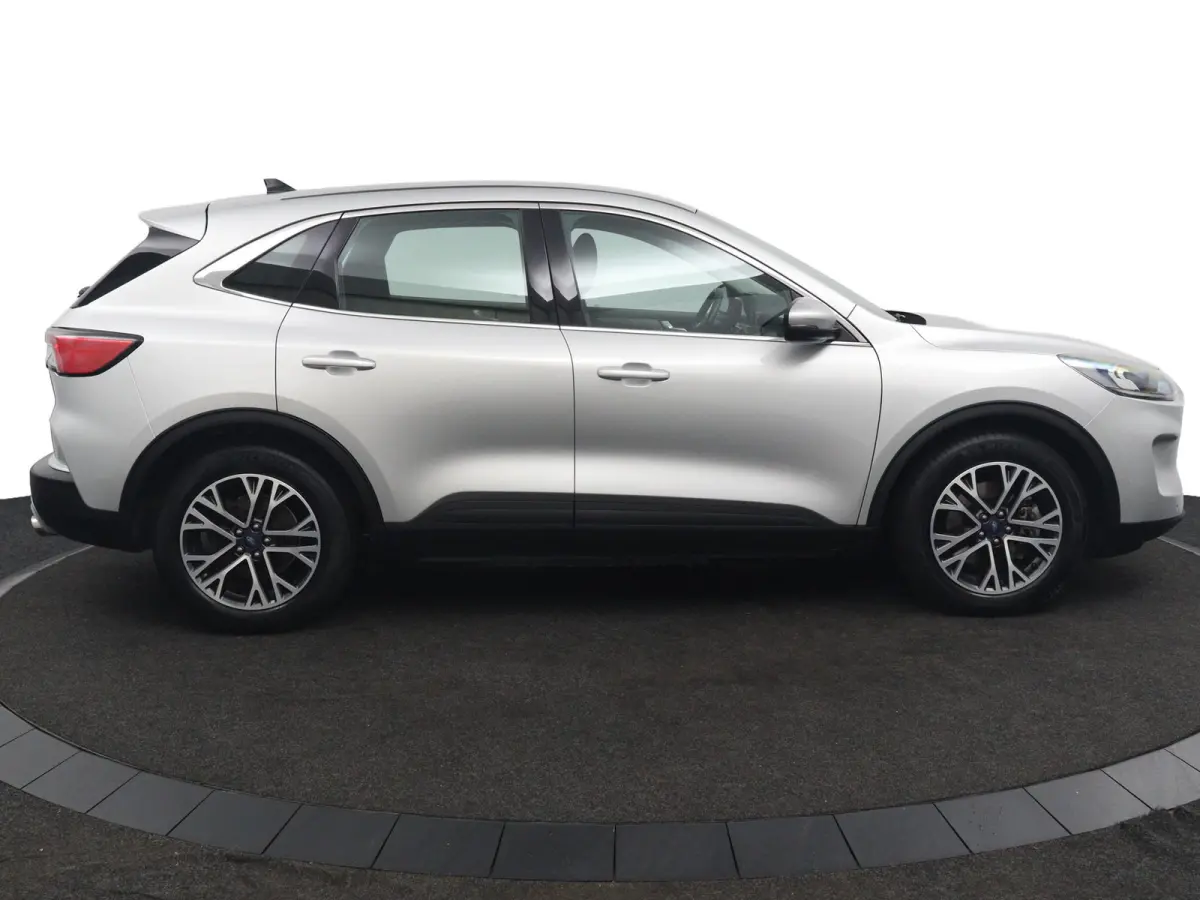 2.5 PHEV Titanium*NAVI*CLIMA*HAAK*KEYLESS*CRUISE*