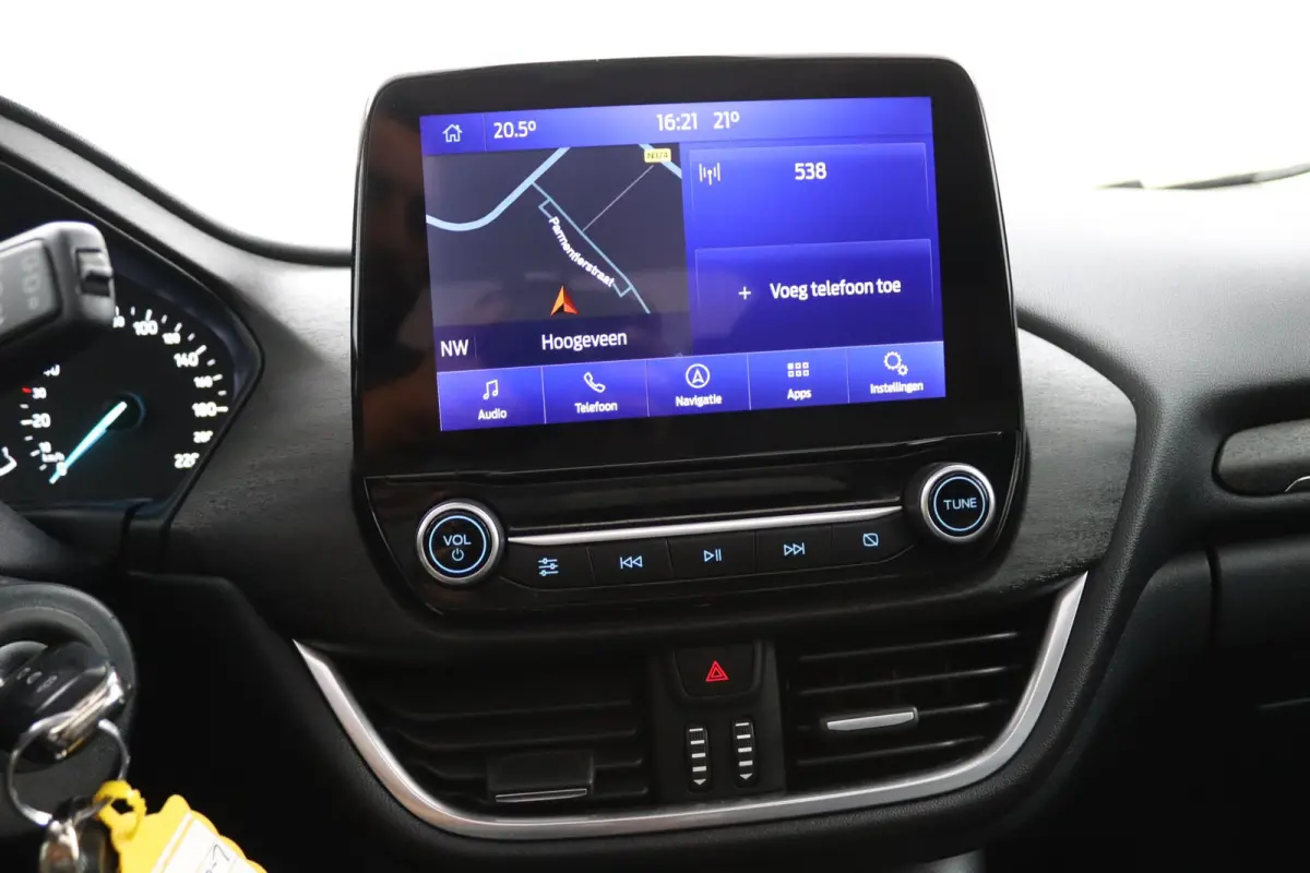 1.0 EcoBoost Titanium*ACC*PANO*CAM*LED*NAVI