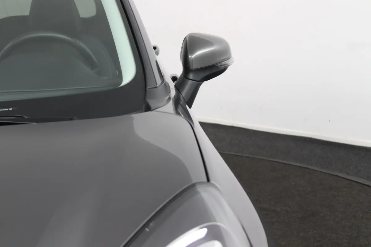 1.0 EcoBoost Titanium*ACC*PANO*CAM*LED*NAVI