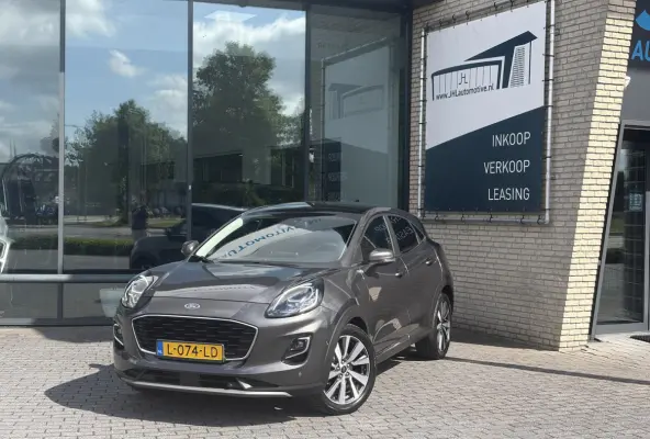 1.0 EcoBoost Titanium*ACC*PANO*CAM*LED*NAVI