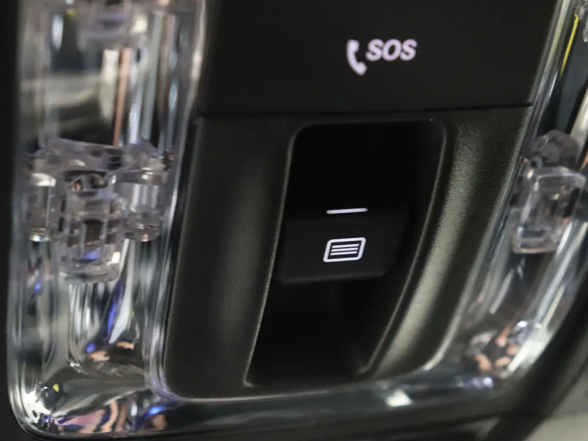 250 e Business Solution AMG / Premium Plus/ Panoramadak/ Night/ Memory/ Head Up/ 360 camera/ Sfeerverlichting