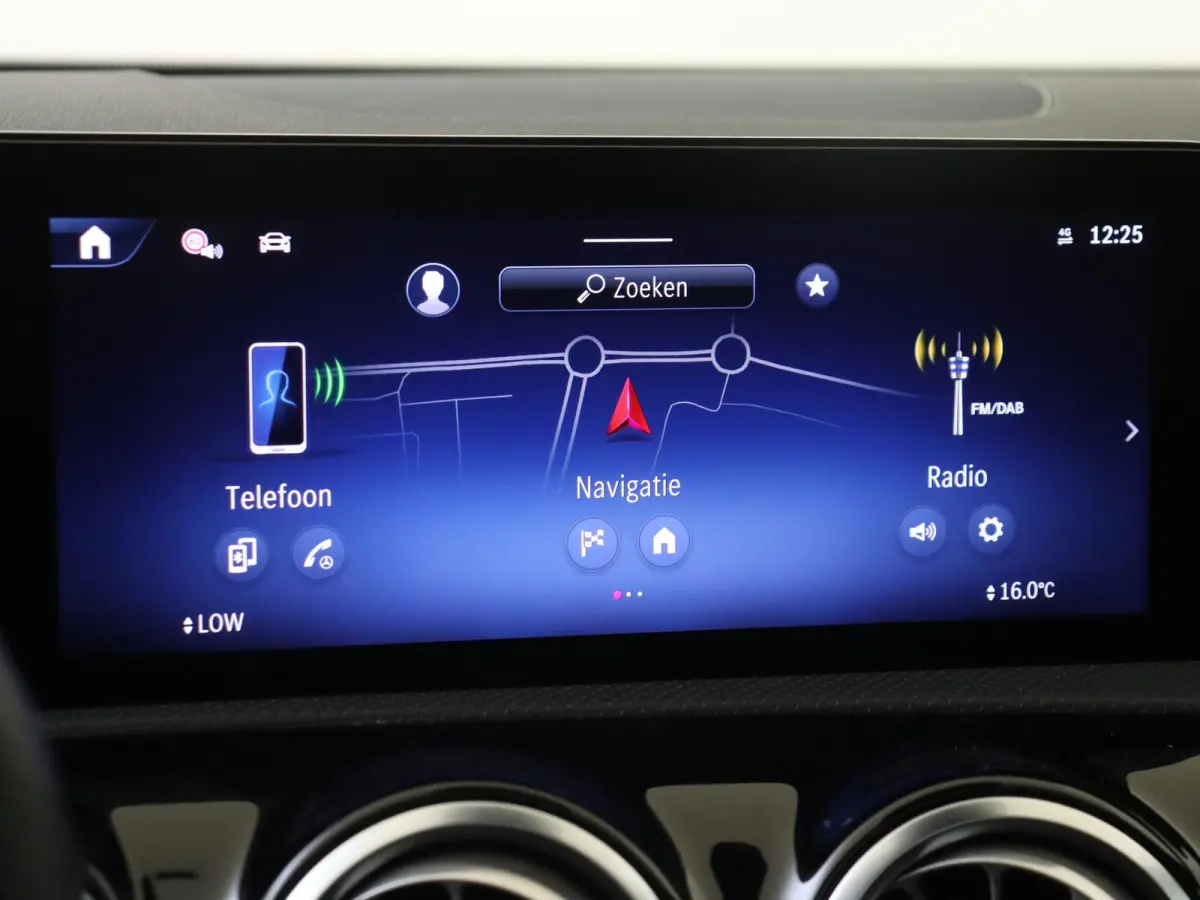 250 e Business Solution AMG / Premium Plus/ Panoramadak/ Night/ Memory/ Head Up/ 360 camera/ Sfeerverlichting