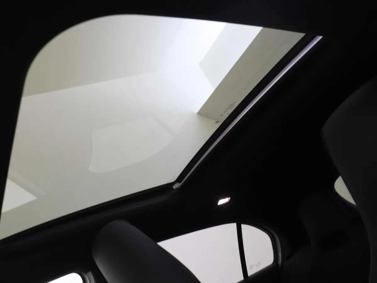 250 e Business Solution AMG / Premium Plus/ Panoramadak/ Night/ Memory/ Head Up/ 360 camera/ Sfeerverlichting
