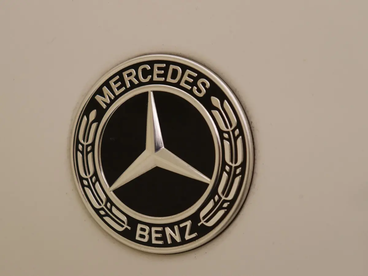 250 e Business Solution AMG / Premium Plus/ Panoramadak/ Night/ Memory/ Head Up/ 360 camera/ Sfeerverlichting