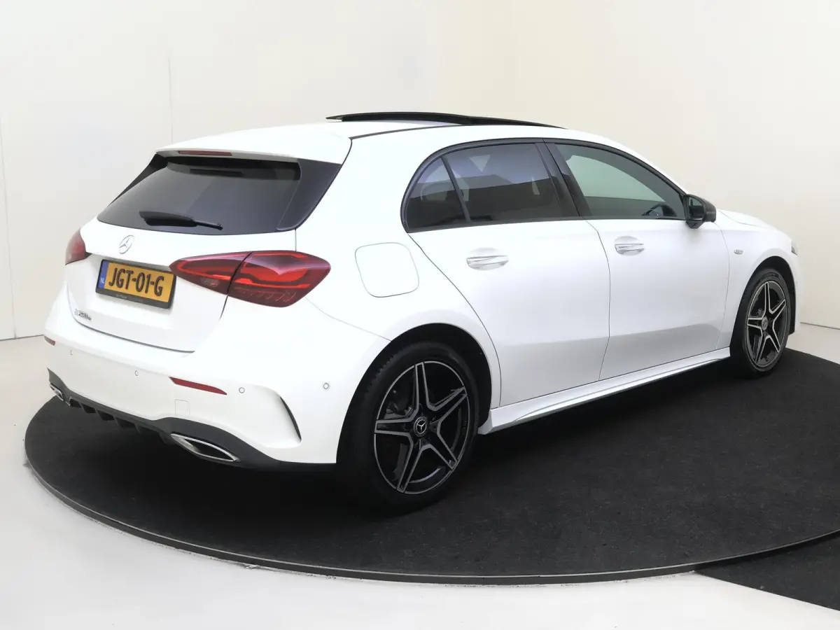 250 e Business Solution AMG / Premium Plus/ Panoramadak/ Night/ Memory/ Head Up/ 360 camera/ Sfeerverlichting