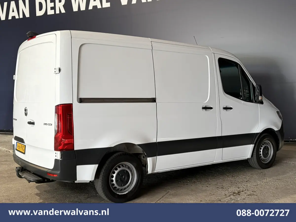 315 CDI 150pk L1H1 Euro6 Airco | Camera | Navigatie | Apple Carplay | Chauffeursstoel | Tachograaf Android Auto, Trekhaak, Bijrijdersbank, Tachograaf