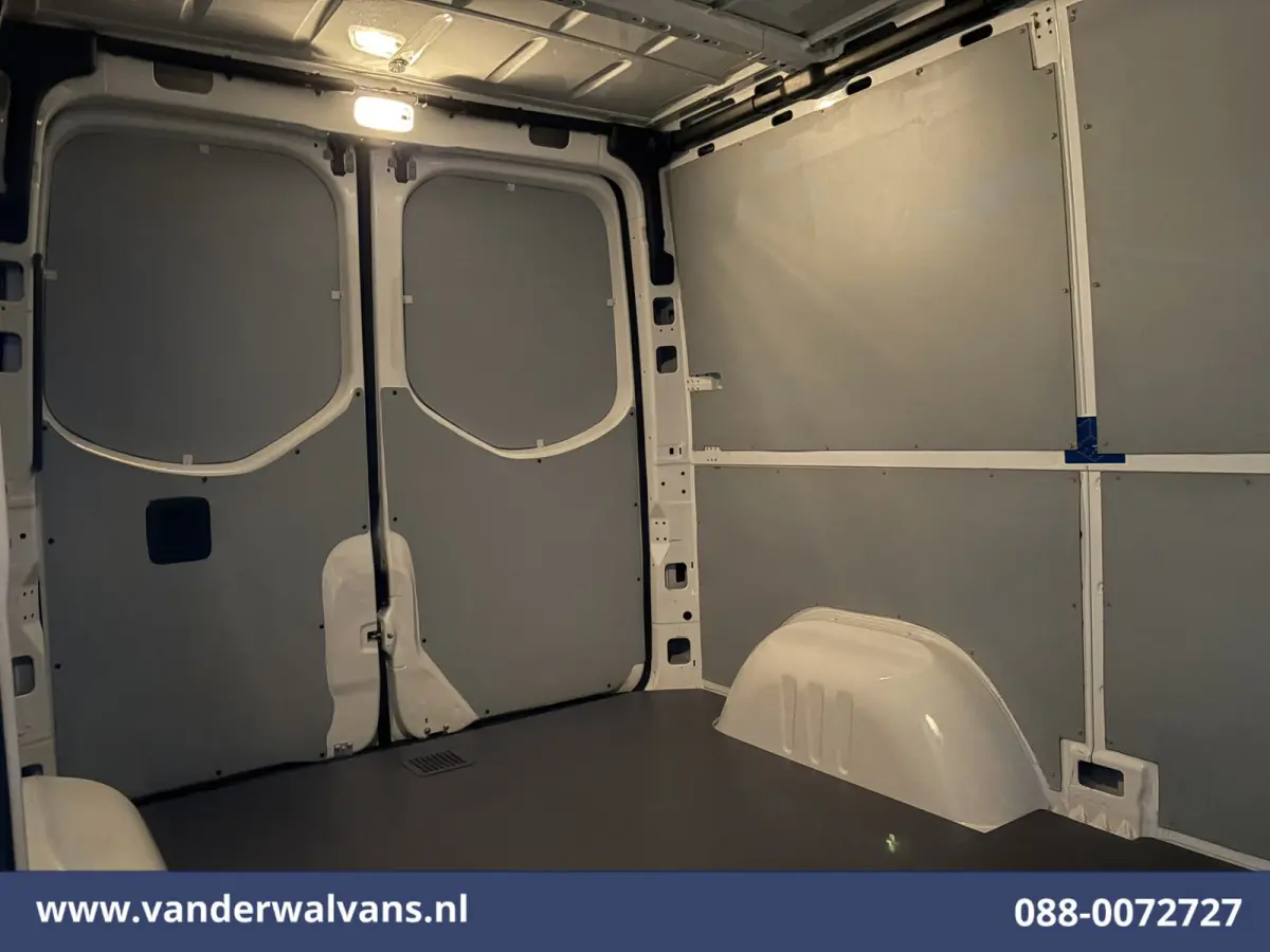 315 CDI 150pk L1H1 Euro6 Airco | Camera | Navigatie | Apple Carplay | Chauffeursstoel | Tachograaf Android Auto, Trekhaak, Bijrijdersbank, Tachograaf