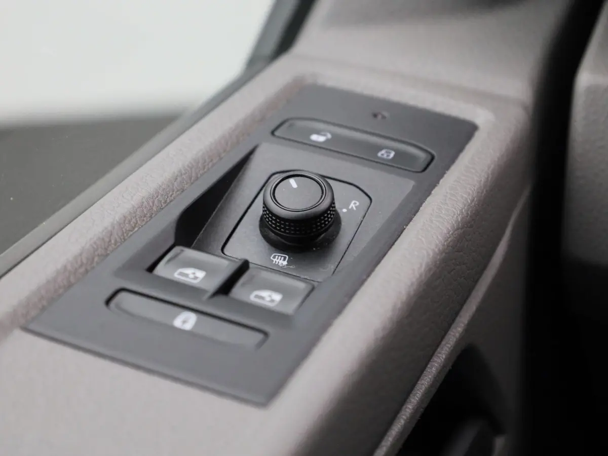 2.0 TDI L2H1 150PK | Automaat | Airco | Cruise Controle | Multifunctioneel Stuurwiel | Navigatie | DAB+ | Apple/Android Carplay | Elektrisch Verstel/Inklapbare Spiegels |