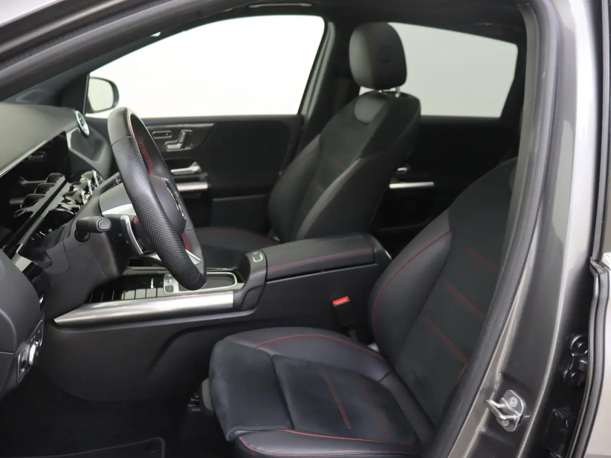 250 e Business Solution AMG / Memory-Stoelen / Panaroma-dak / Headup-Display /