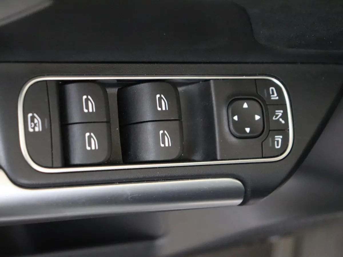 250 e Business Solution AMG / Memory-Stoelen / Panaroma-dak / Headup-Display /