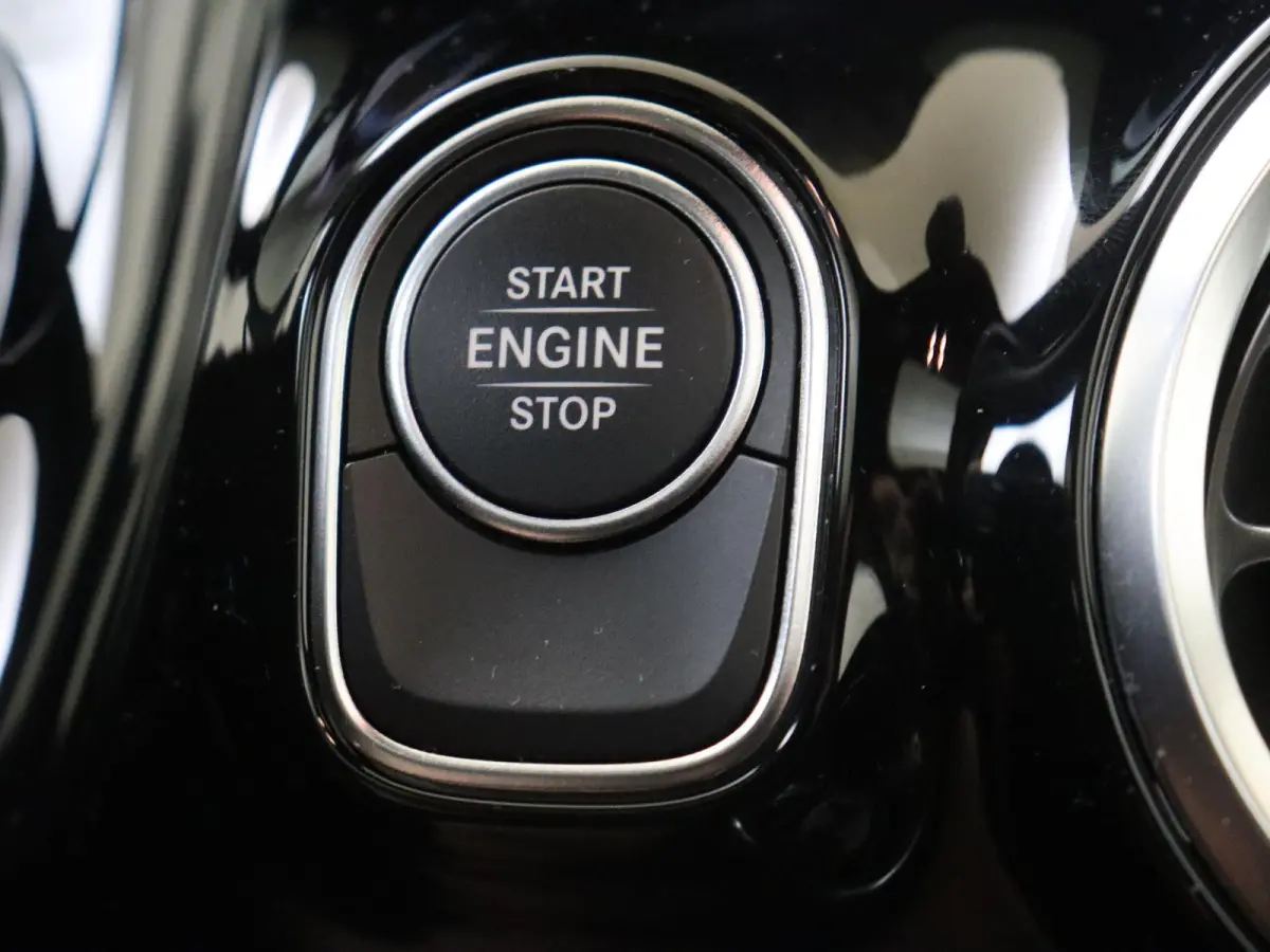 250 e Business Solution AMG / Memory-Stoelen / Panaroma-dak / Headup-Display /