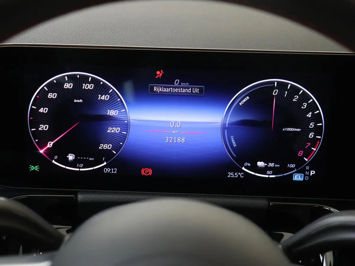 250 e Business Solution AMG / Memory-Stoelen / Panaroma-dak / Headup-Display /